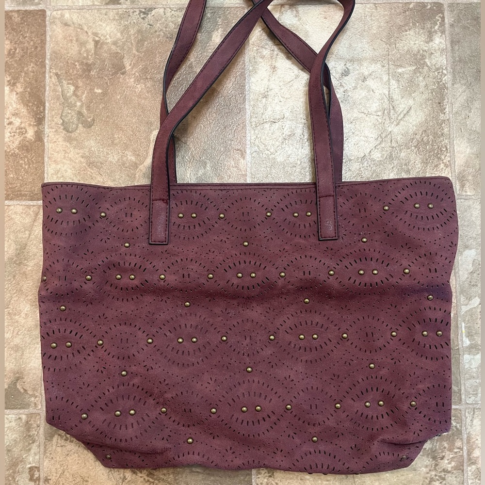 Bueno Handbag // Maroon // Brass detail